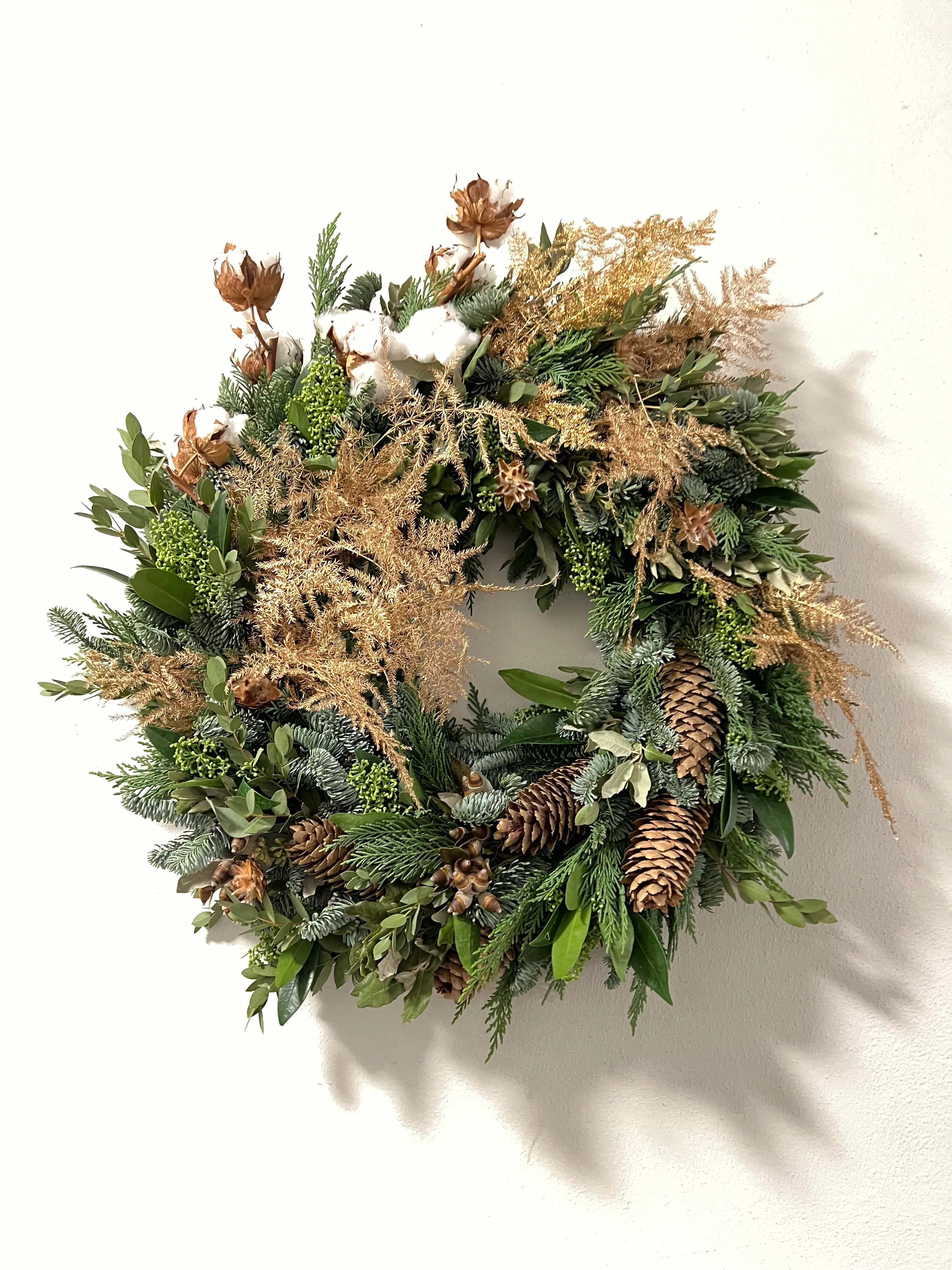 Gouden kerstkrans van hortensia