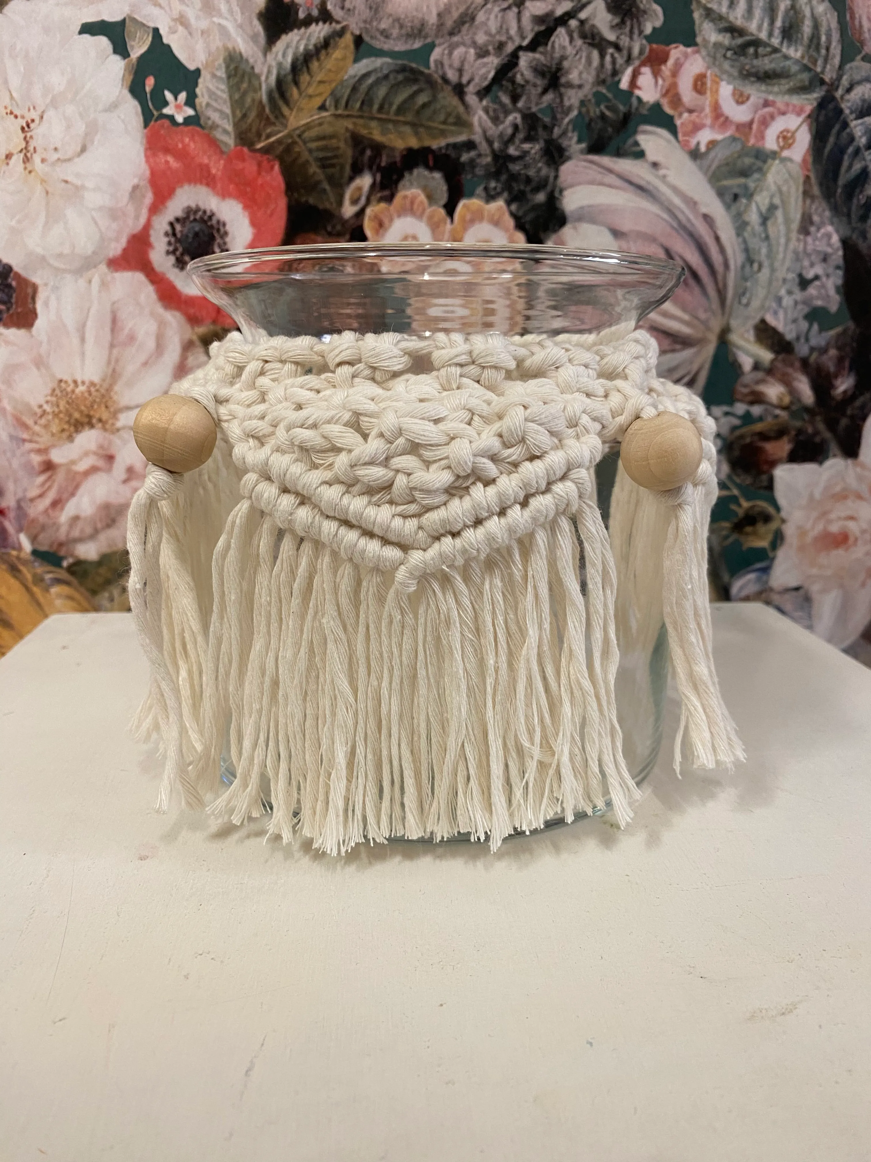 Macrame windlicht met bloemen